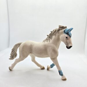 Jument Trakehner 42111 - Schleich