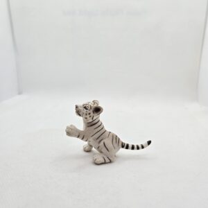 Jeune tigre blanc assis 14385 - Schleich