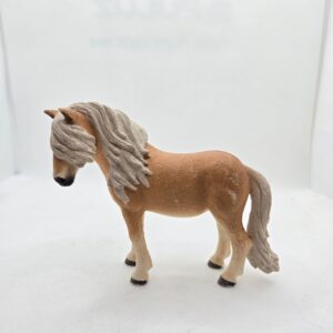 Jument Islandaise 13790 - Schleich
