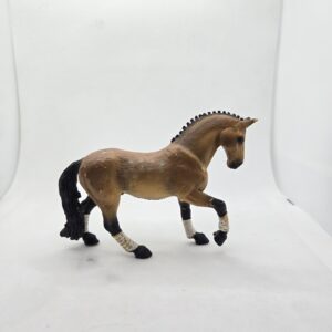 Jument Trakehner 62658 - Bullyland
