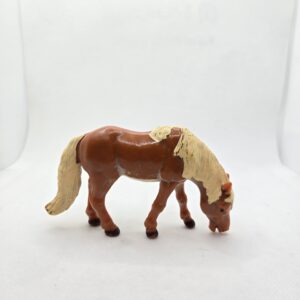 Jument Haflinger broutante 13209 - Schleich