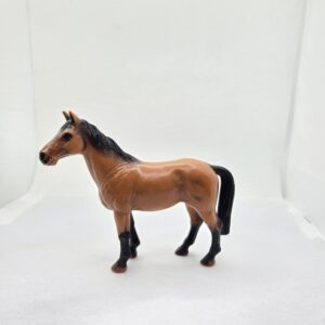 Jument Trakehner 13261 - Schleich