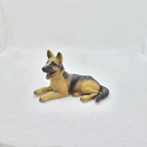Berger Allemand, couché 16301 - Schleich