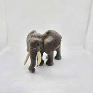 Eléphant d'Afrique femelle 14027 - Schleich