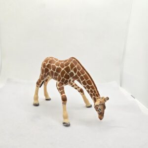 Girafe femelle, buvant 14390 - Schleich