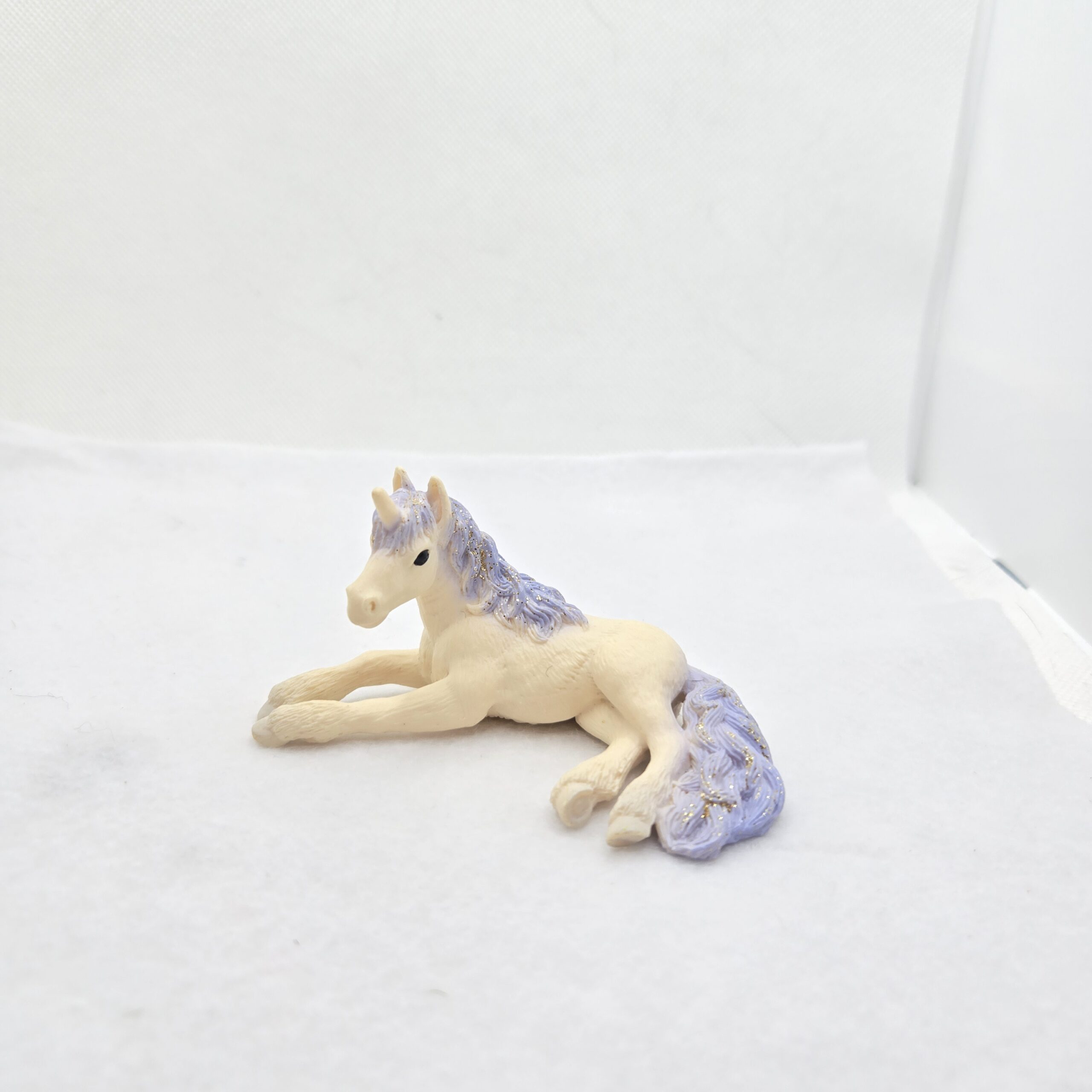 Poulain licorne couché Taja 83001 - Bayala Schleich Blue Ocean