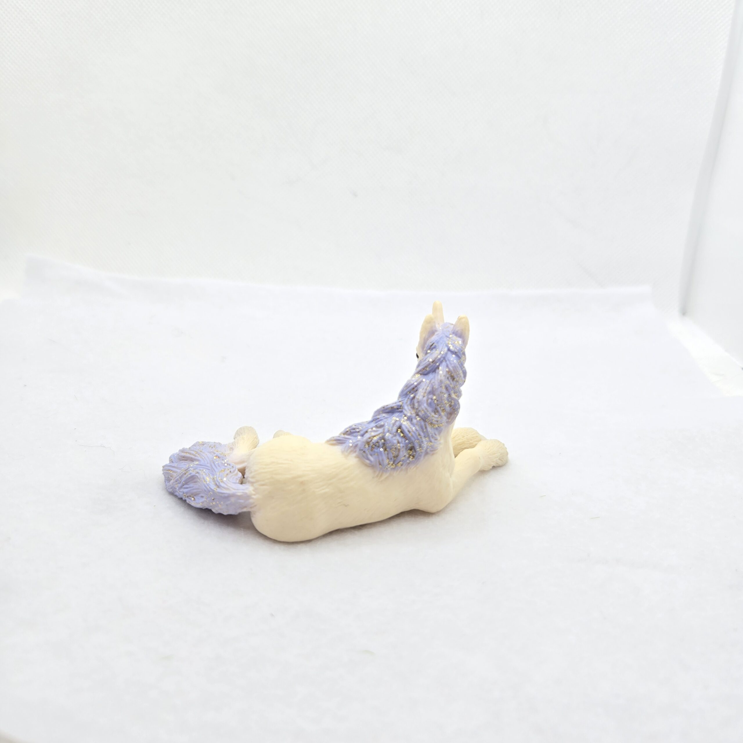 Poulain licorne couché Taja 83001 - Bayala Schleich Blue Ocean – Image 2